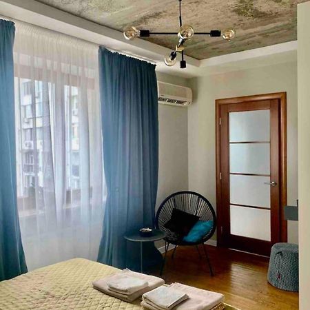 Сучасні апартаменти у самому серці Одеси Одеса Екстер'єр фото